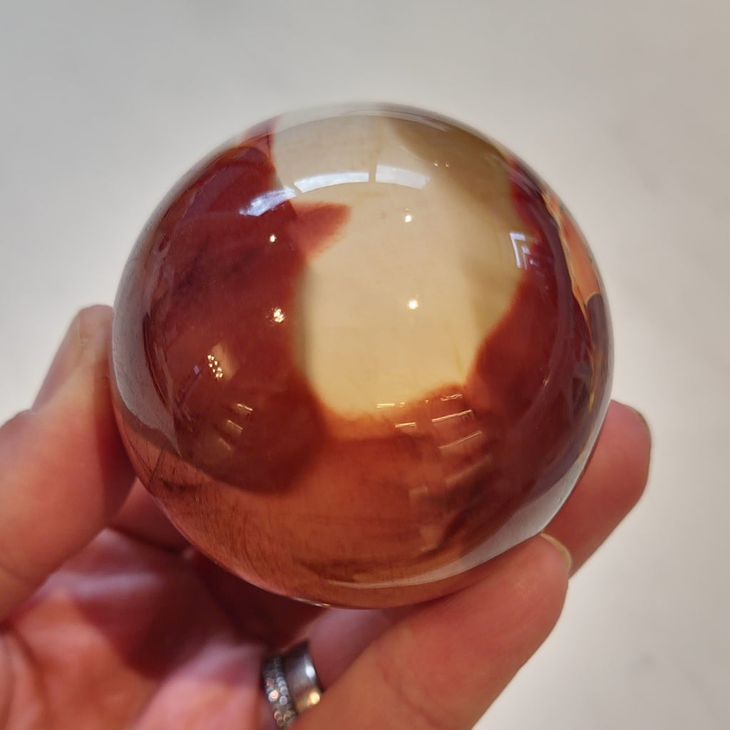 Mookaite Spheres (55-60 mm Diametre)