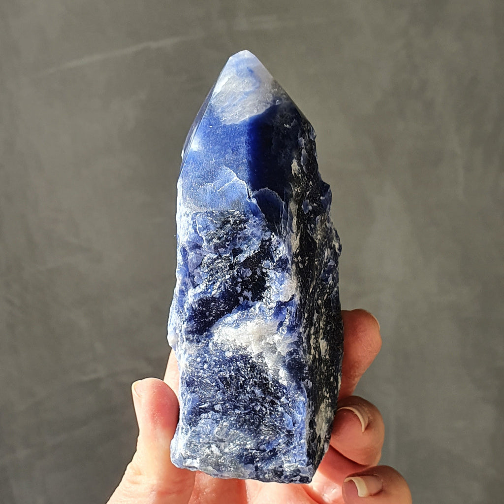 Sodalite Rough Based Polished Top Generators