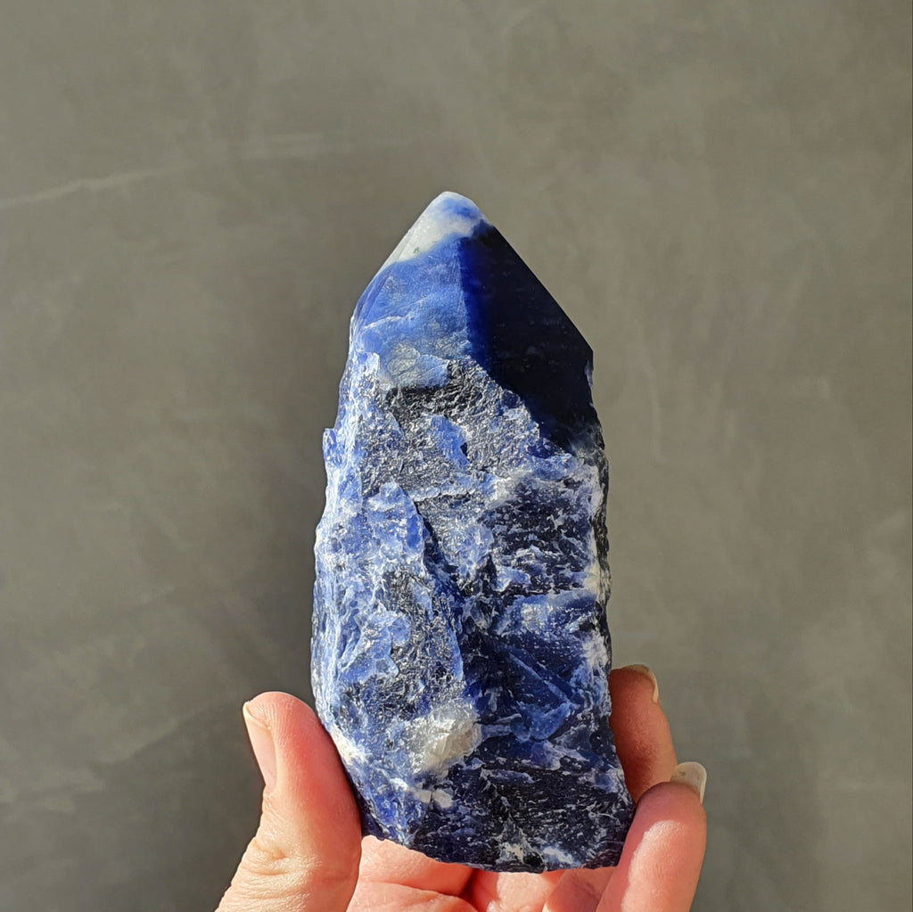 Sodalite Rough Based Polished Top Generators